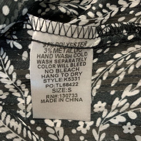 Umgee Boho Floral Print Top Blouse Women Small Silver Metallic Thread - Picture 5 of 8